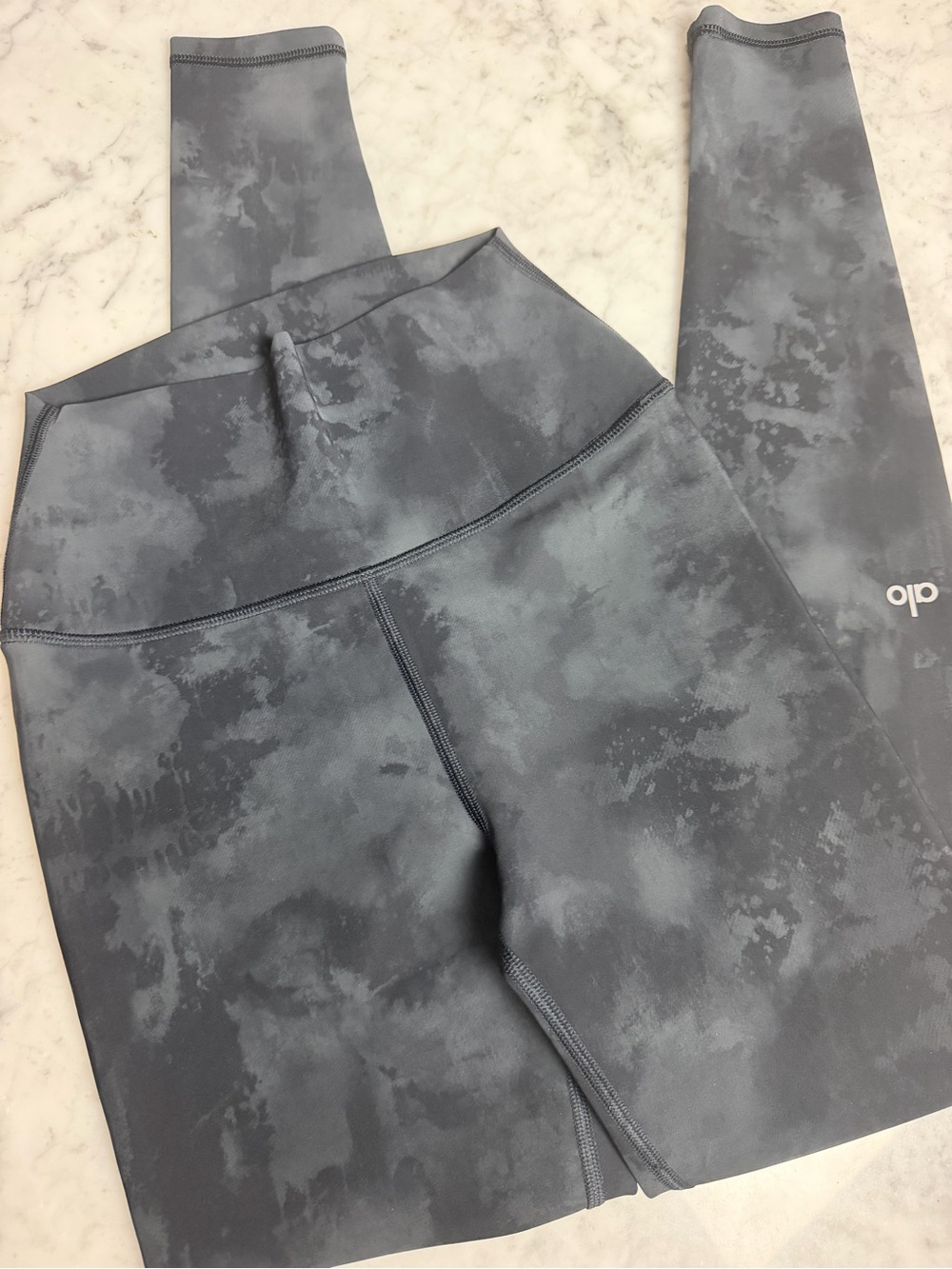 ALO Yoga Gray Charcoal Cloud-Print Leggings